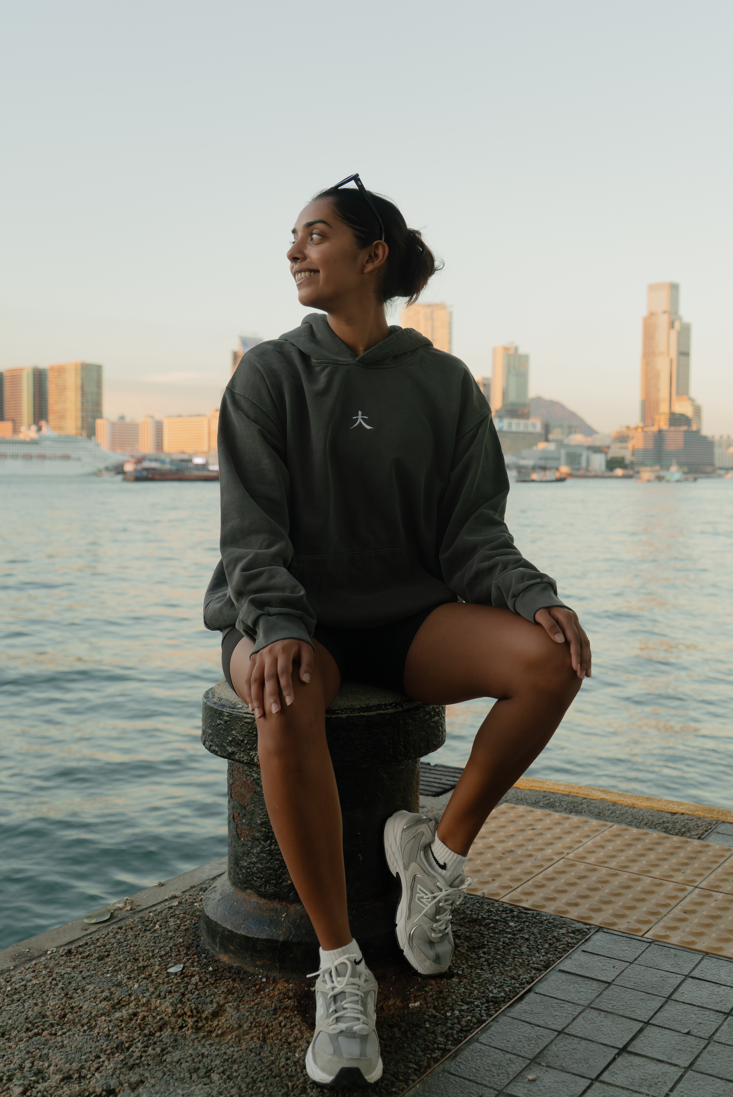 Grey 大 Hooded Sweatshirt (NO BACK DESIGN) (Pre-order from 25th Oct to 8th Nov)