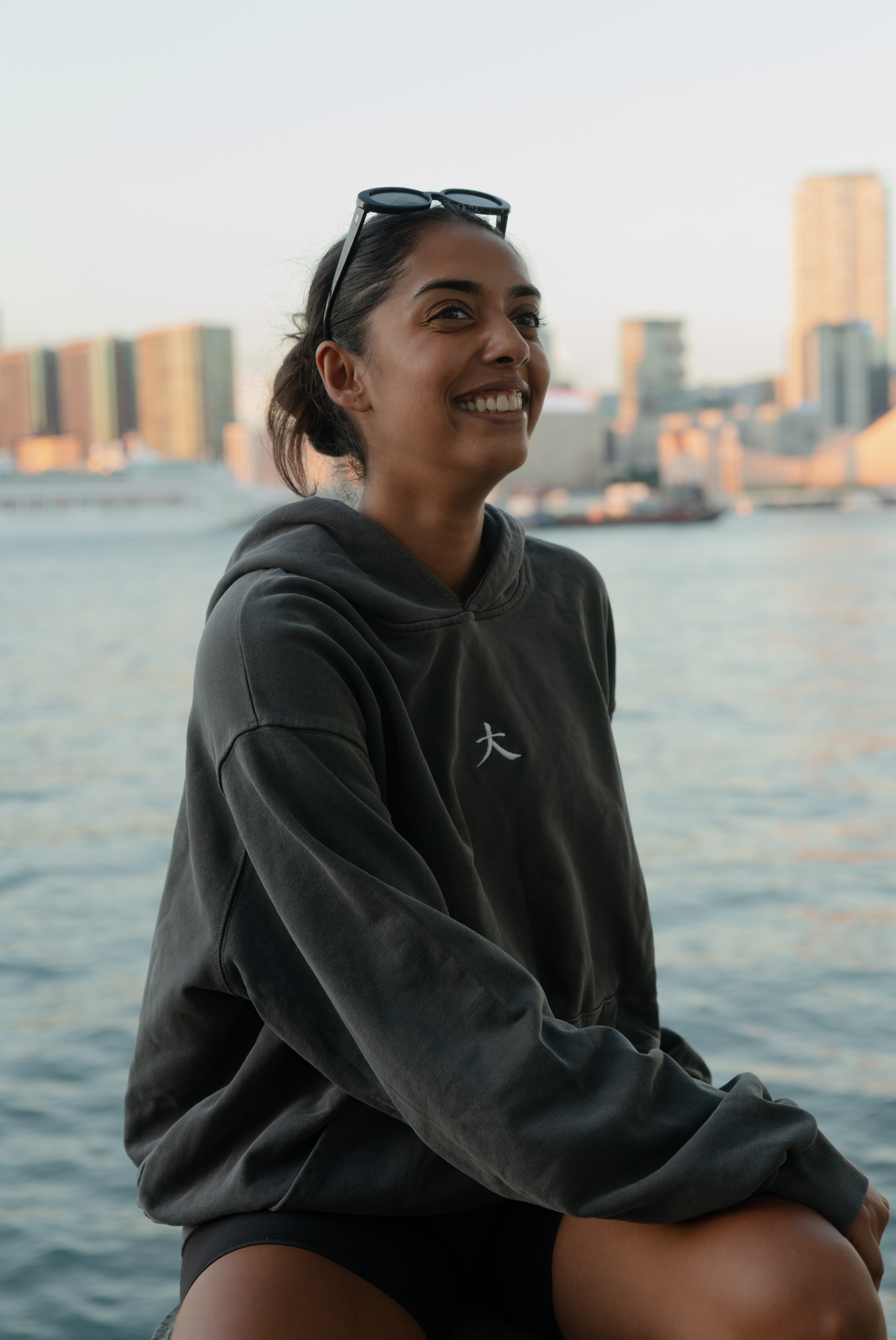 Grey 大 Hooded Sweatshirt (NO BACK DESIGN) (Pre-order from 25th Oct to 8th Nov)